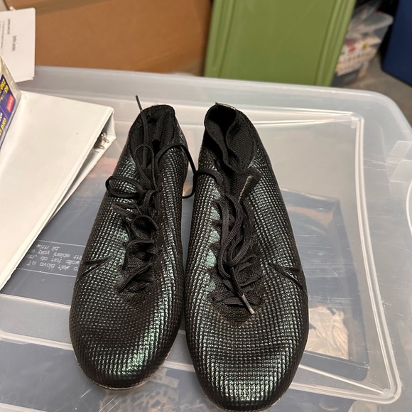 Nike mercurial soccer cleats - Picture 2 of 4